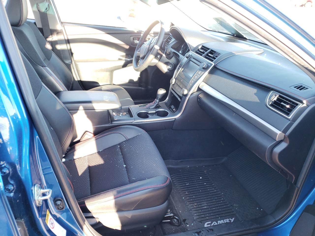 Photo 5 from auction – 2017 TOYOTA CAMRY LE with VIN 4T1BF1FK3HU772417