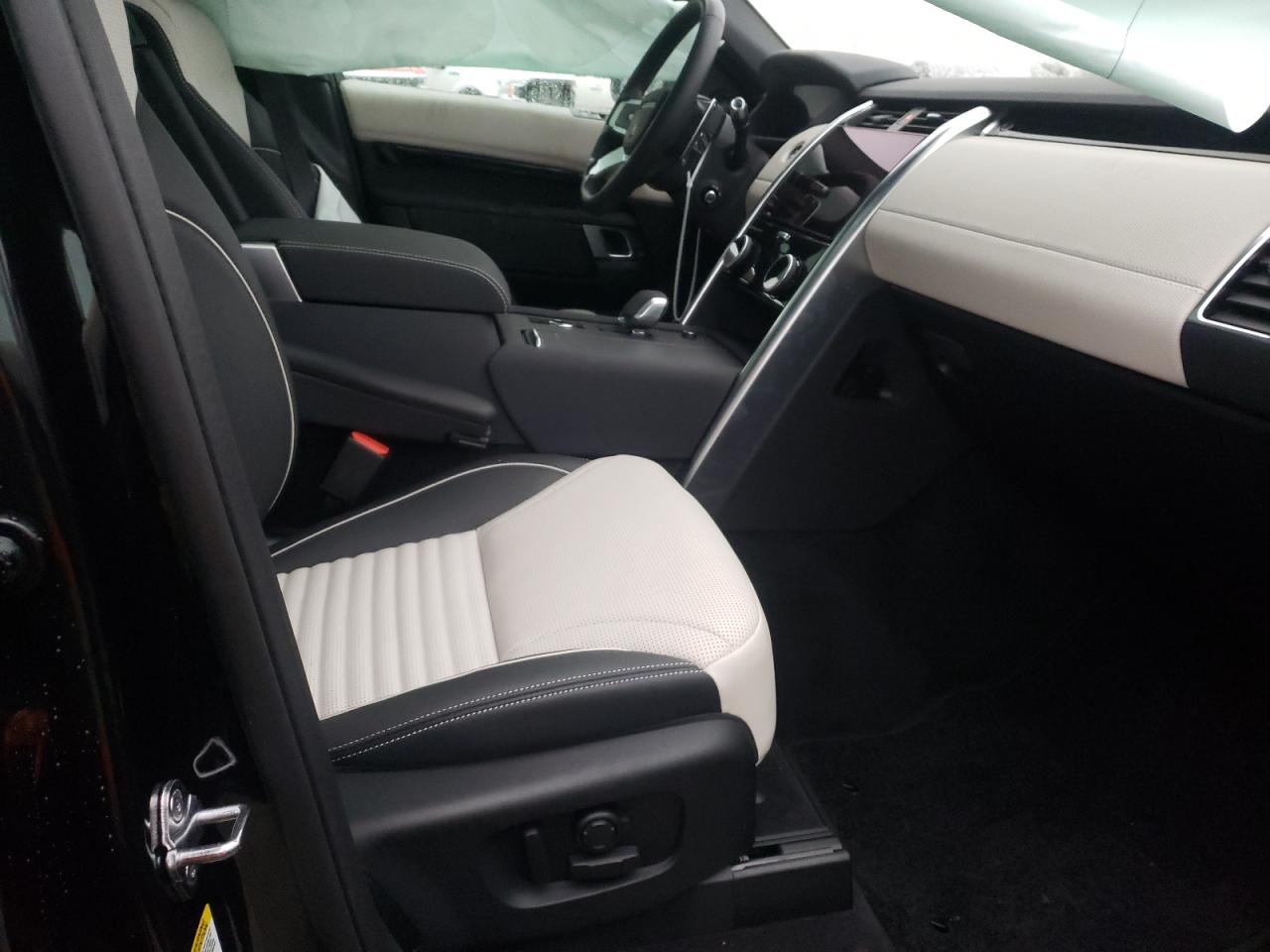 Photo 5 from auction – 2022 LAND ROVER DISCOVERY with VIN SALRM4EU1N2458018