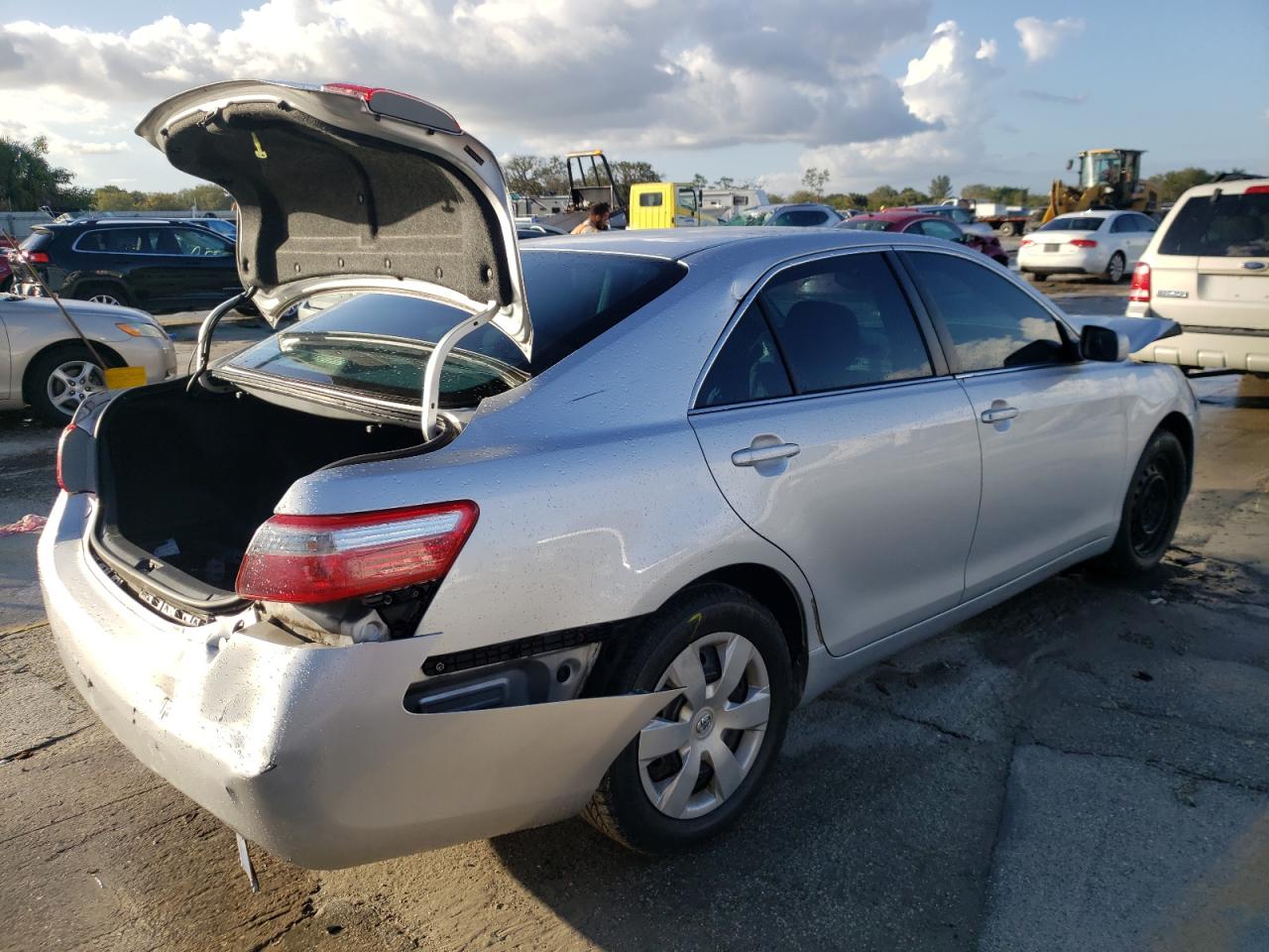 Photo 4 from auction – 2009 TOYOTA CAMRY BASE with VIN 4T1BE46K99U362792