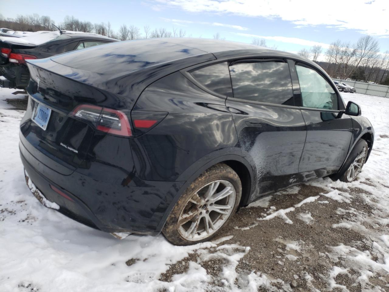 Photo 4 from auction – 2020 TESLA MODEL Y with VIN 5YJYGDEE1LF016112