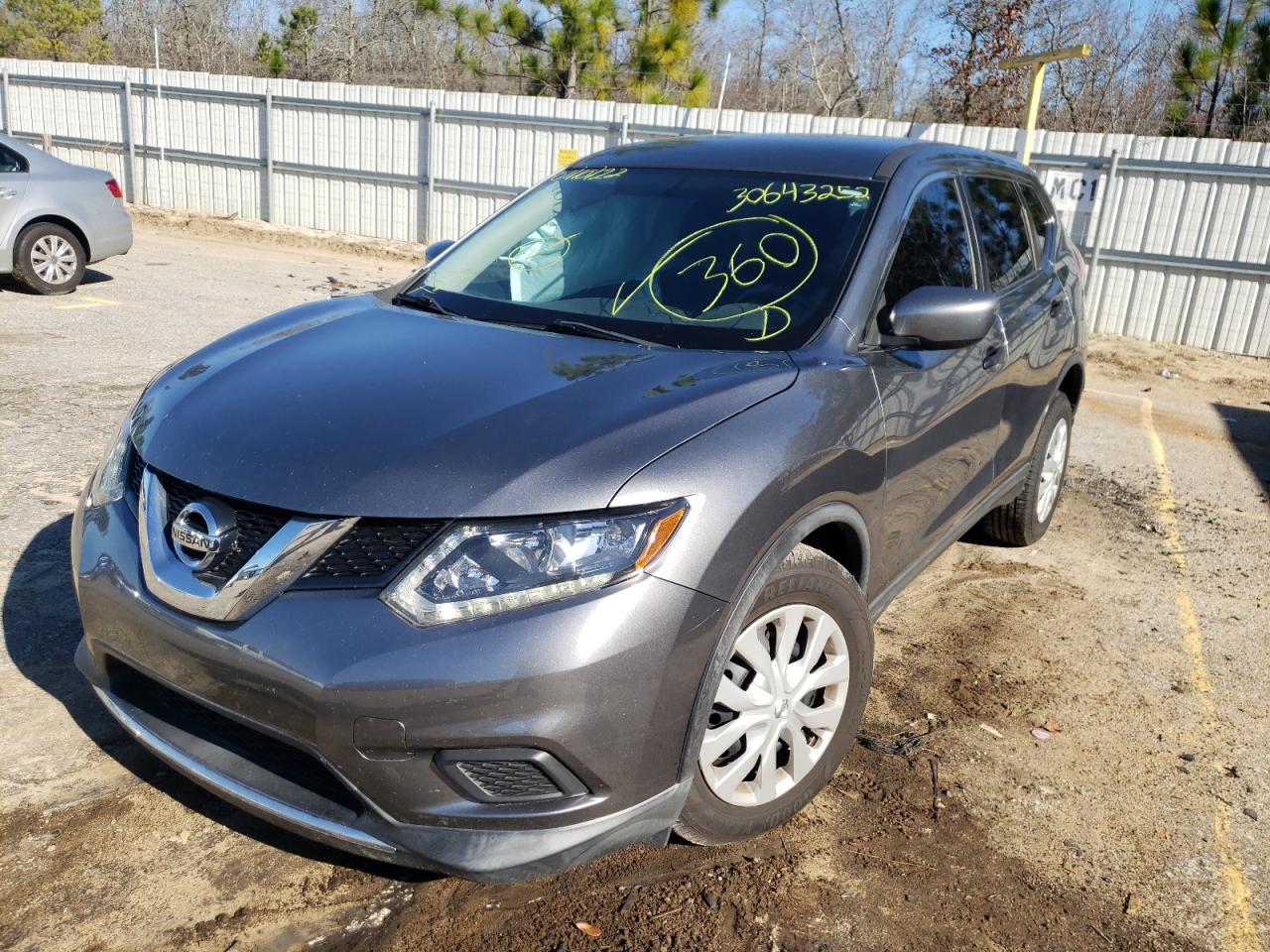 Photo 2 from auction – 2016 NISSAN ROGUE S with VIN KNMAT2MT3GP725718