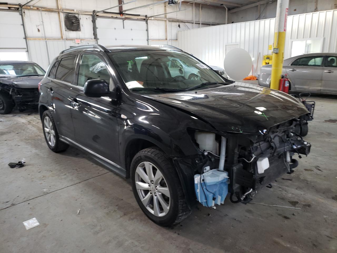 MITSUBISHI OUTLANDER 2015 with VIN 4A4AR4AU5FE057141 - Photo from auction