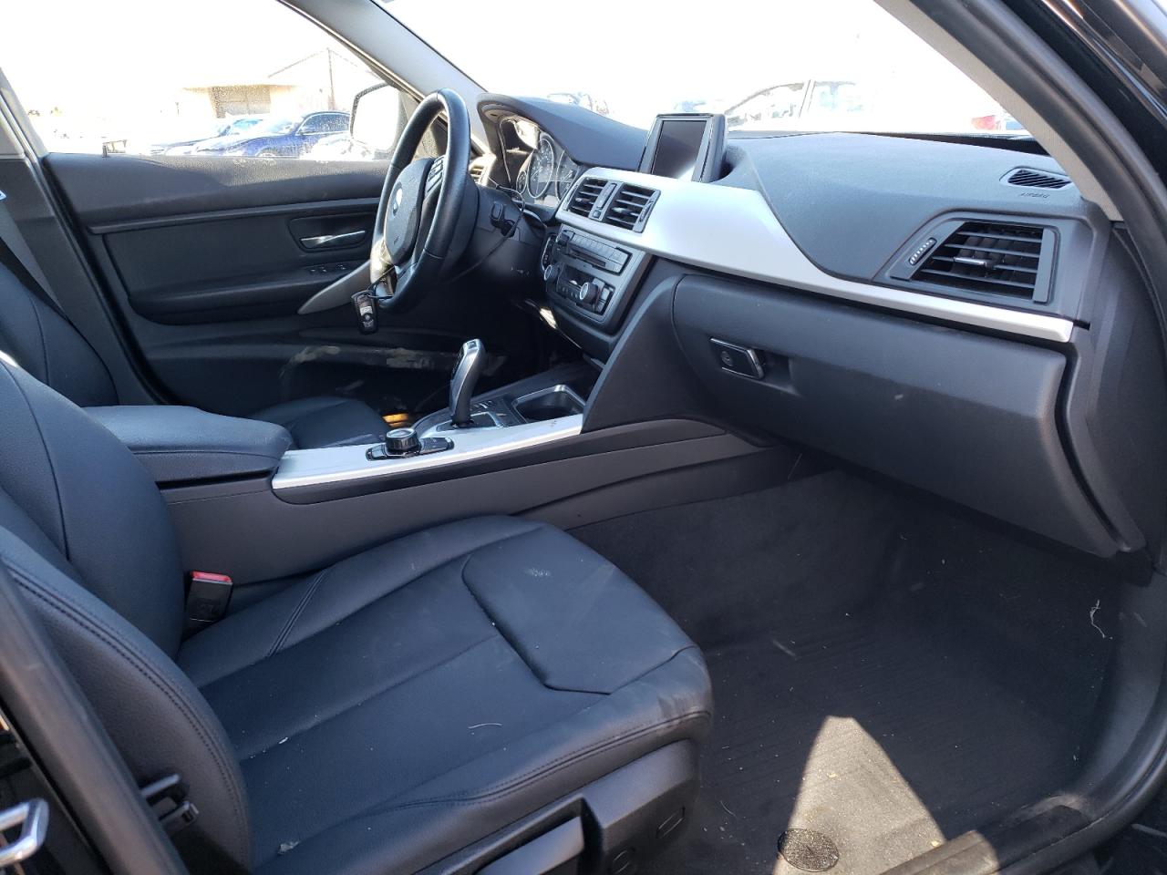 Photo 5 from auction – 2013 BMW 320 I XDRI with VIN WBA3C3C50DF982058