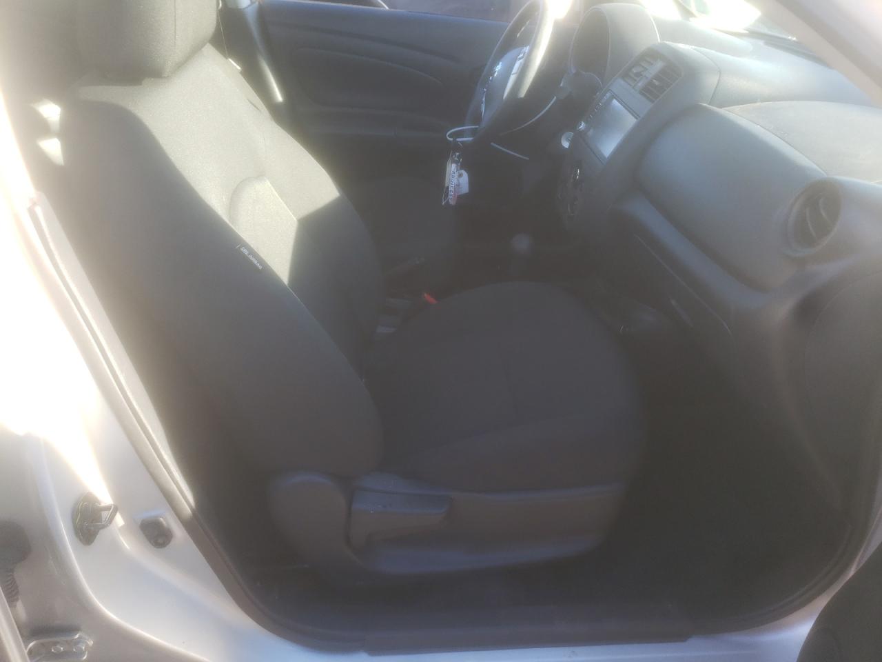 Photo 5 from auction – 2019 NISSAN VERSA S with VIN 3N1CN7APXKL801448