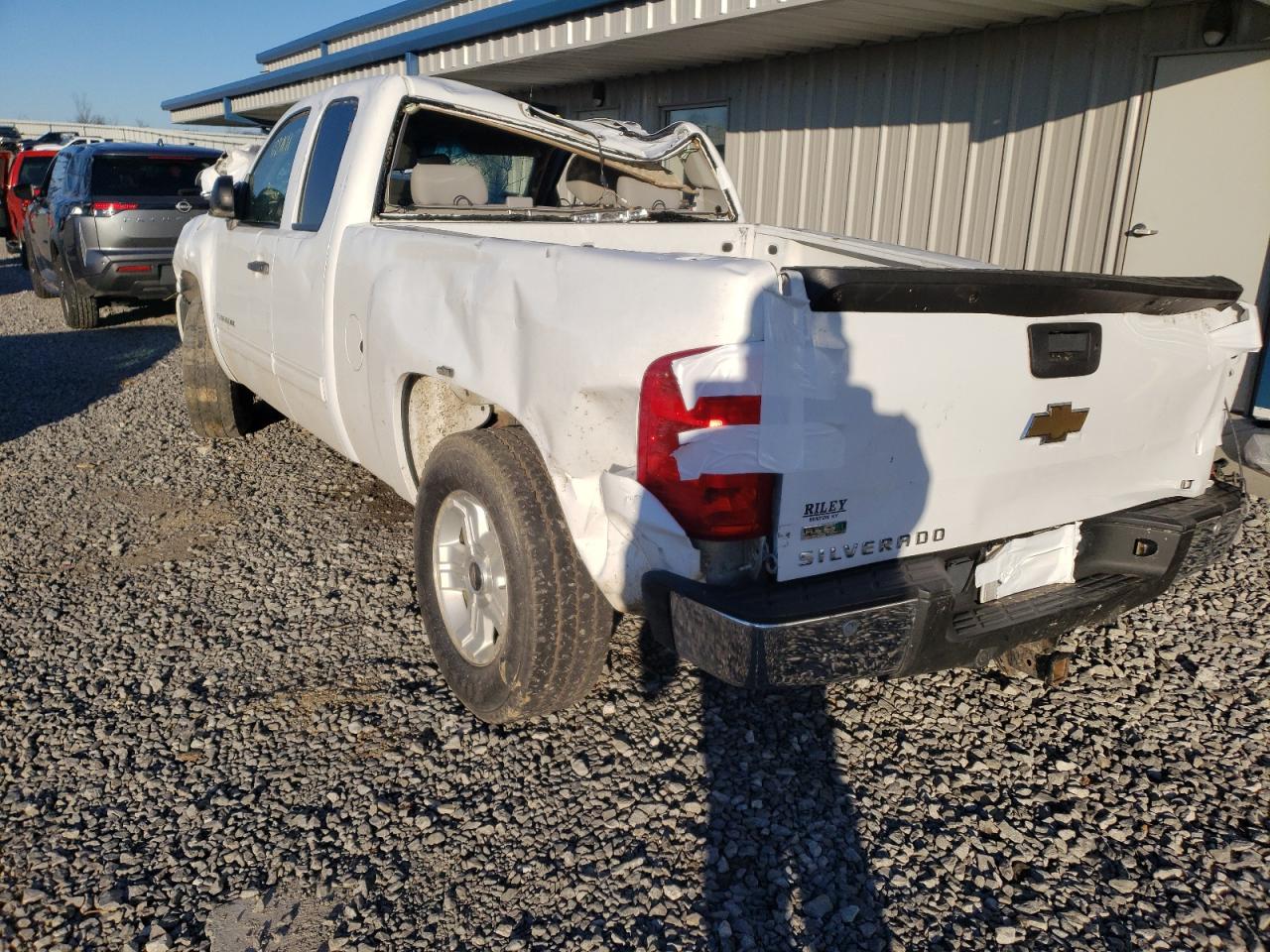 Photo 3 from auction – 2011 CHEVROLET SILVERADO with VIN 1GCRKSE37BZ243304