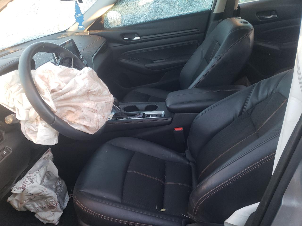 Photo 5 from auction – 2020 NISSAN ALTIMA SR with VIN 1N4BL4CW4LC232973
