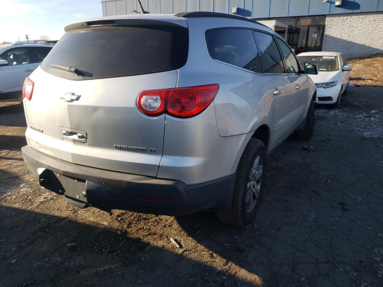 Photo 4 from auction – 2009 CHEVROLET TRAVERSE L with VIN 1GNER23D69S141752