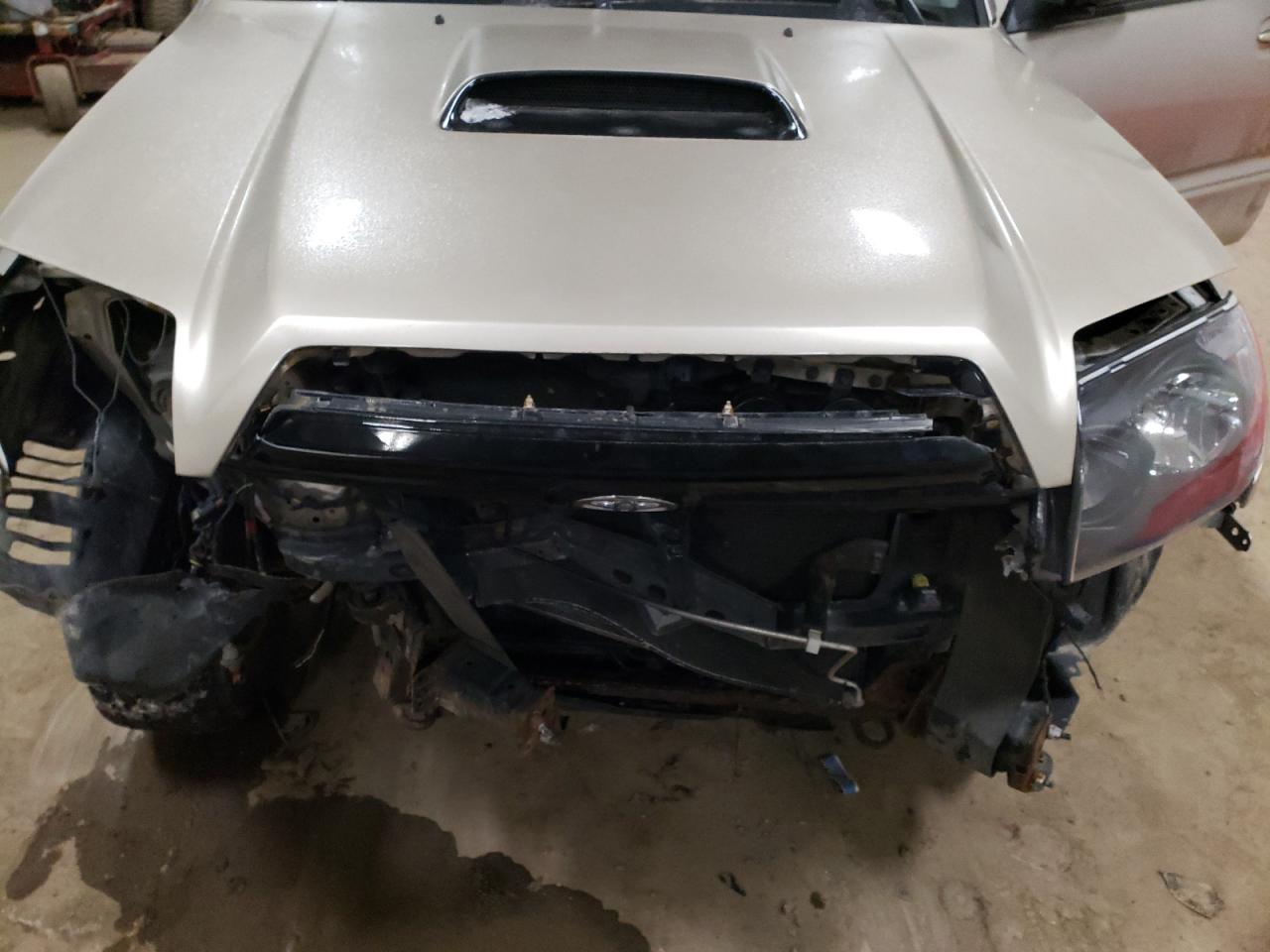 Photo 7 from auction – 2005 TOYOTA 4RUNNER SR with VIN JTEBU14RX50057224