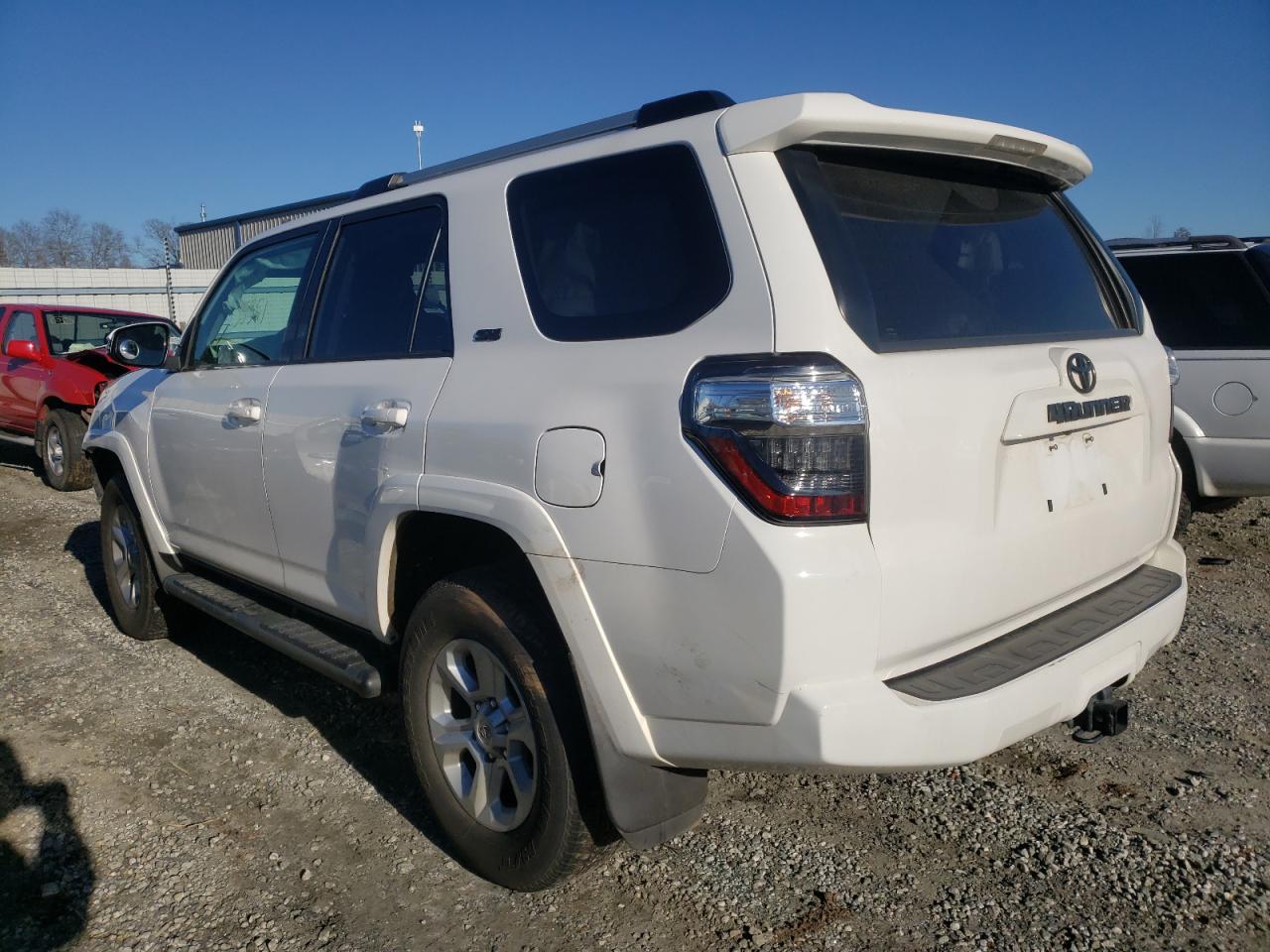 Photo 3 from auction – 2019 TOYOTA 4RUNNER SR with VIN JTEBU5JR9K5623903