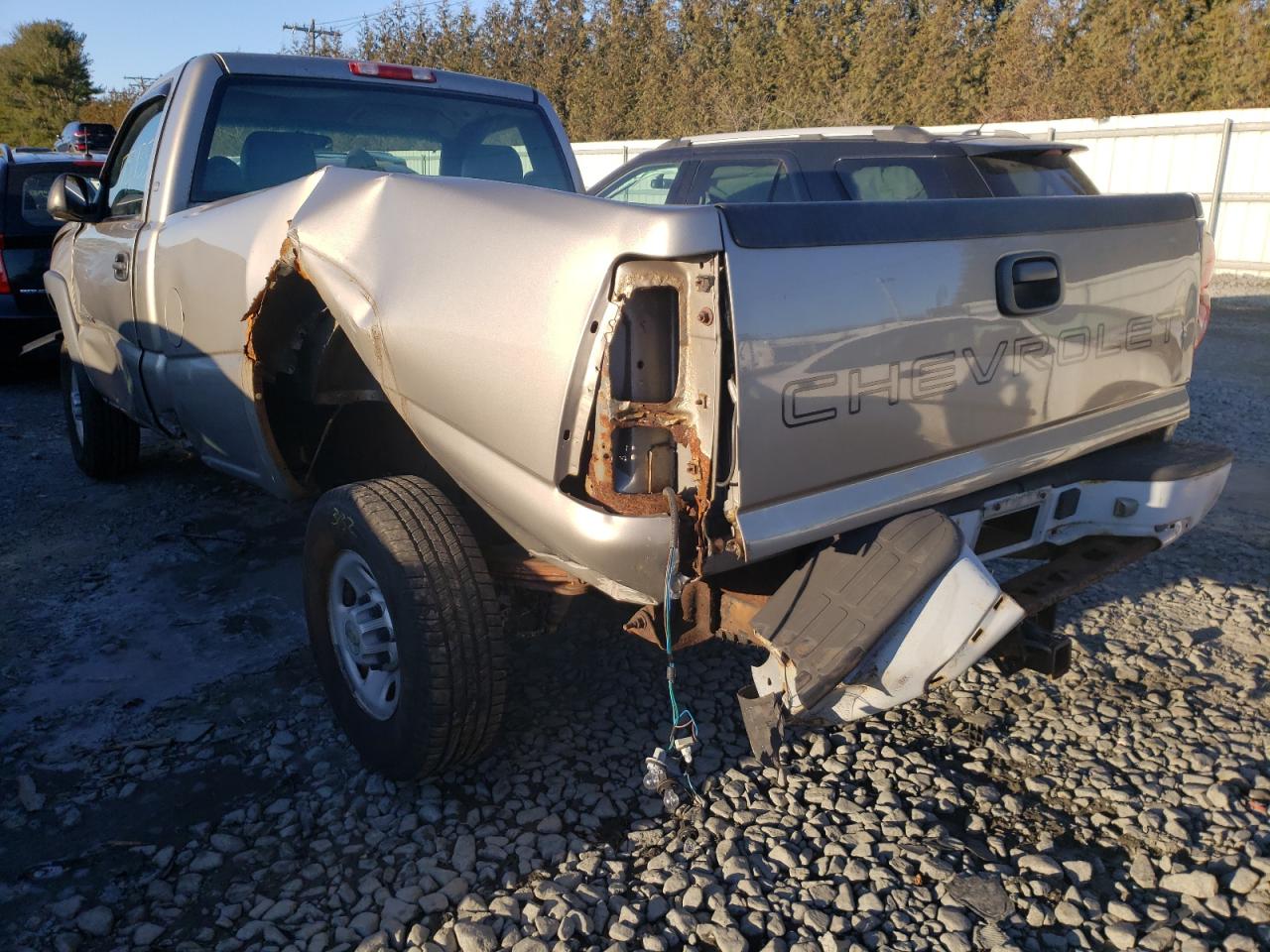 Photo 3 from auction – 2003 CHEVROLET SILVERADO with VIN 1GCHC24U83E215345