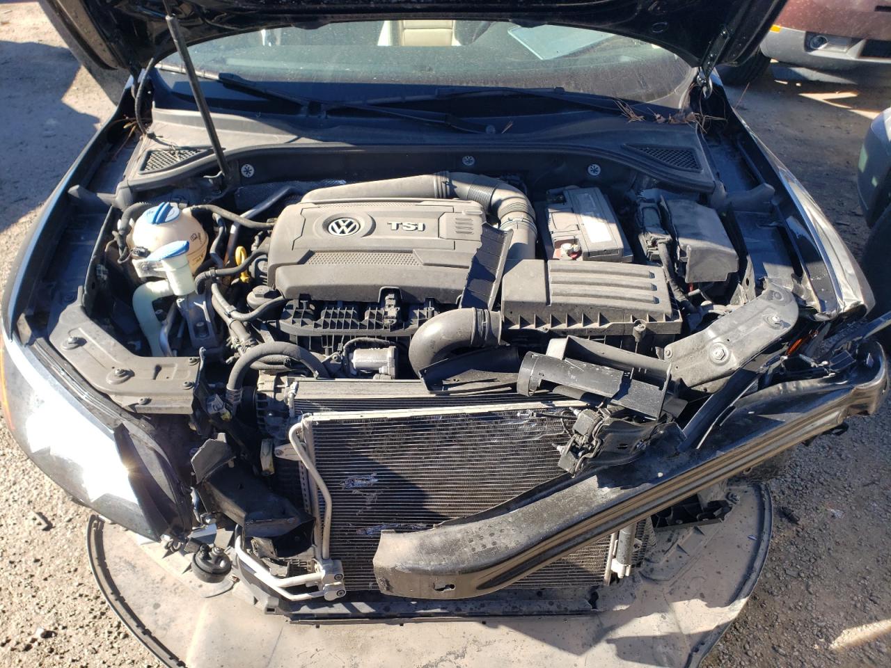 Photo 7 from auction – 2015 VOLKSWAGEN PASSAT S with VIN 1VWAS7A3XFC068455