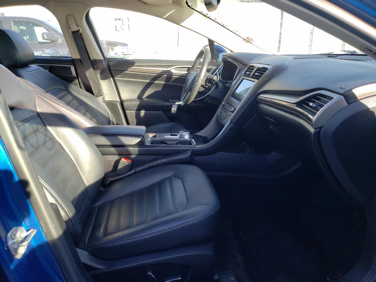 Photo 5 from auction – 2017 FORD FUSION SE with VIN 3FA6P0H99HR340225