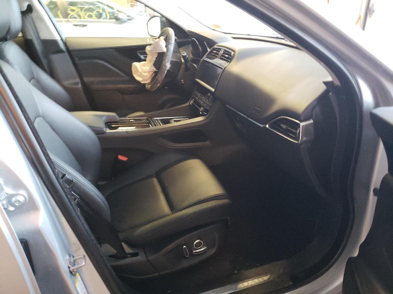 Photo 5 from auction – 2020 JAGUAR F-PACE PRE with VIN SADCJ2FX6LA623653