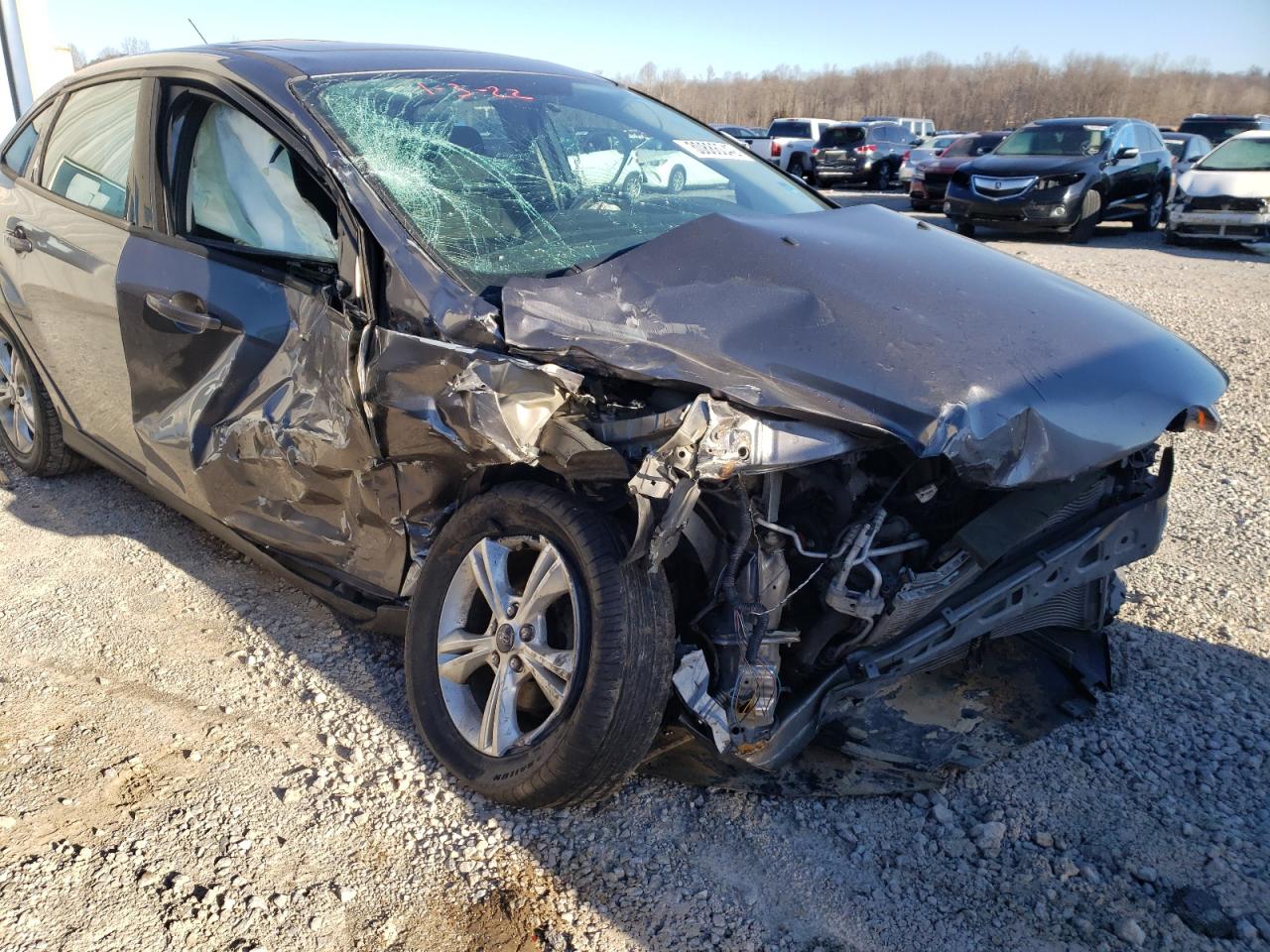 Photo 9 from auction – 2014 FORD FOCUS SE with VIN 1FADP3F23EL359507