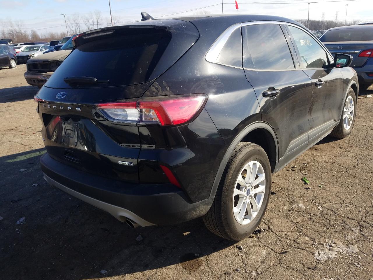 Photo 4 from auction – 2020 FORD ESCAPE SE with VIN 1FMCU9G68LUA64487