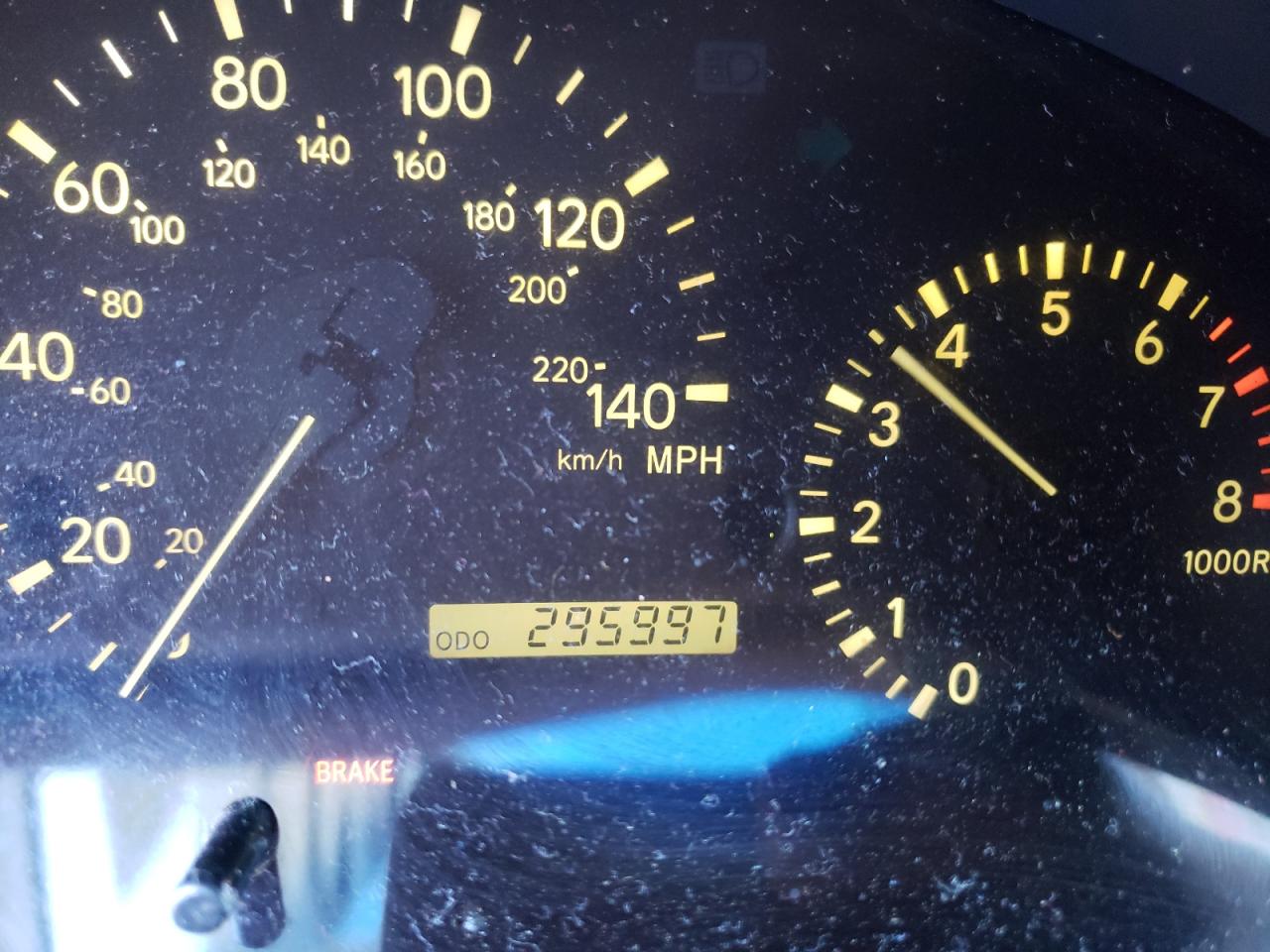 Photo 8 from auction – 2001 LEXUS RX 300 with VIN JT6GF10U9Y0061453