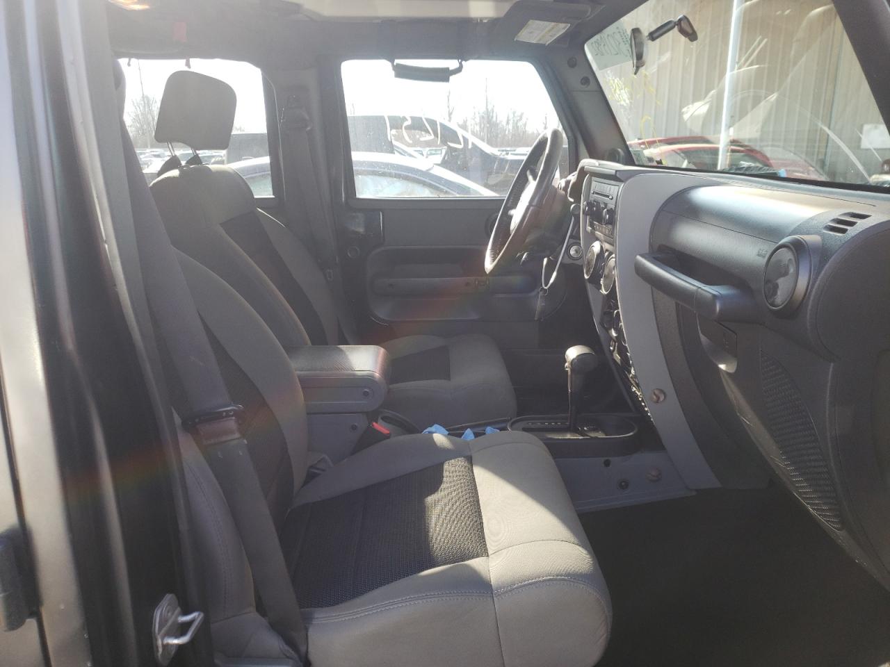 Photo 5 from auction – 2010 JEEP WRANGLER U with VIN 1J4BA3H18AL101057