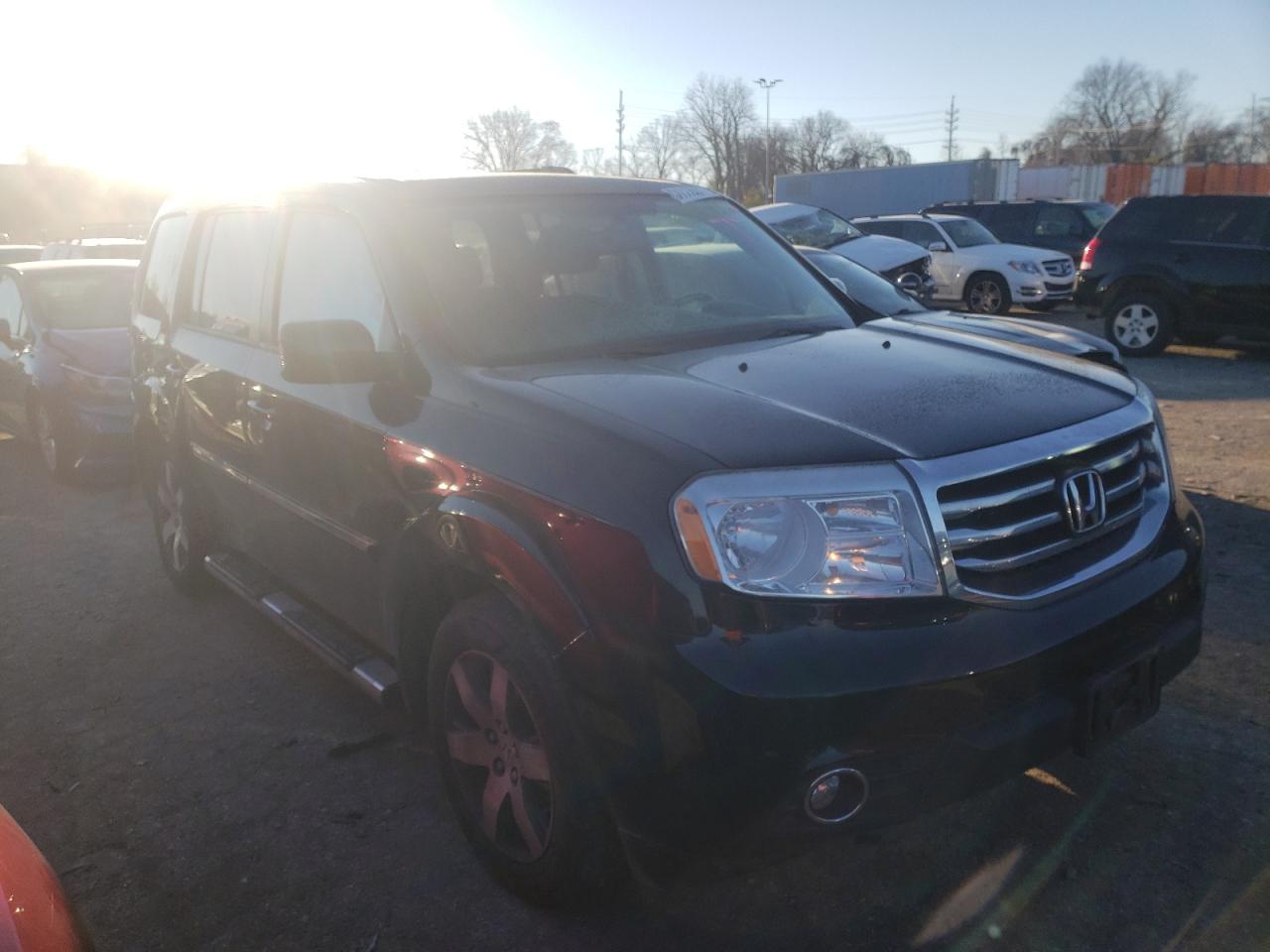 HONDA PILOT TOUR 2013 with VIN 5FNYF4H94DB016768 - Photo from auction