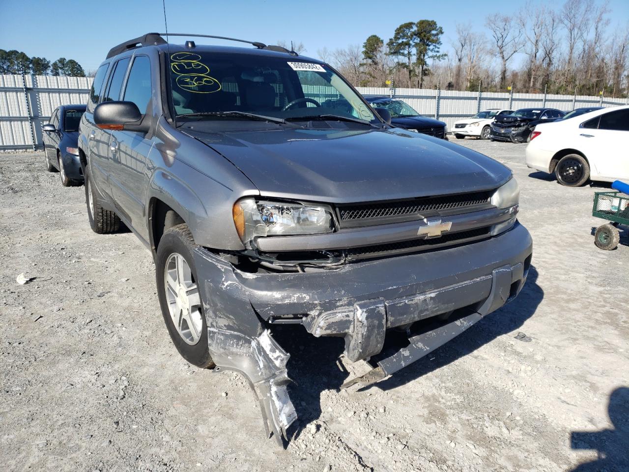 CHEVROLET TRAILBLAZE 2005 with VIN 1GNES16S856183433 - Photo from auction