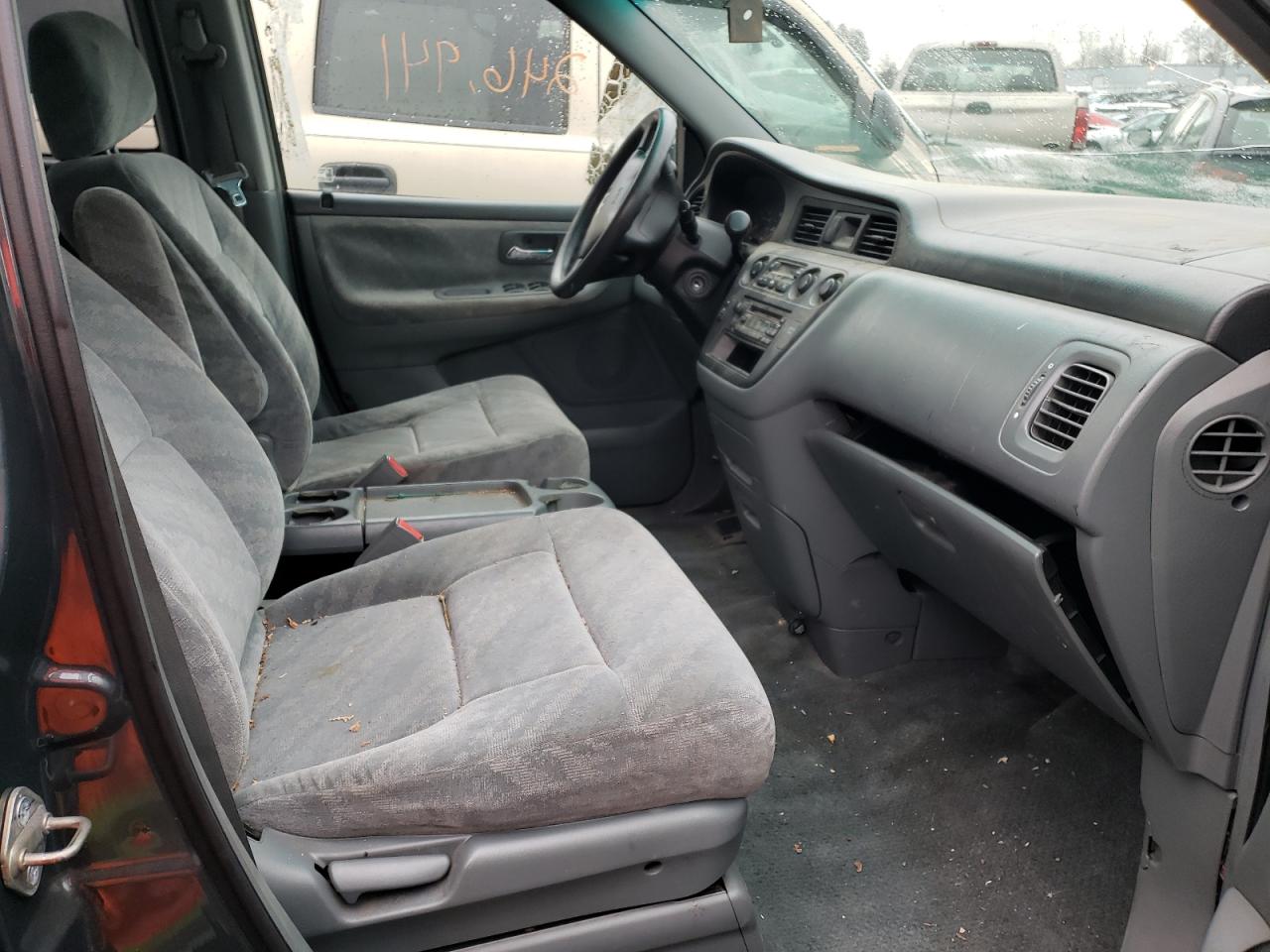 Photo 5 from auction – 2003 HONDA ODYSSEY EX with VIN 5FNRL18683B043231