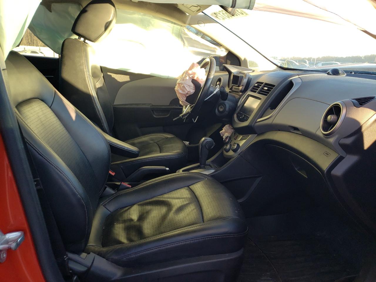 Photo 5 from auction – 2013 CHEVROLET SONIC LTZ with VIN 1G1JE5SB4D4127360
