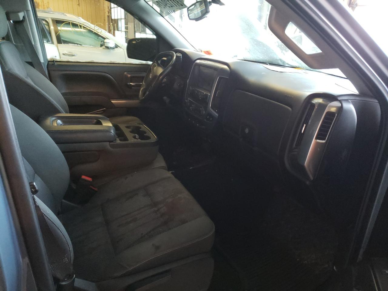 Photo 5 from auction – 2015 CHEVROLET SILVERADO with VIN 1GCVKREC3FZ288706