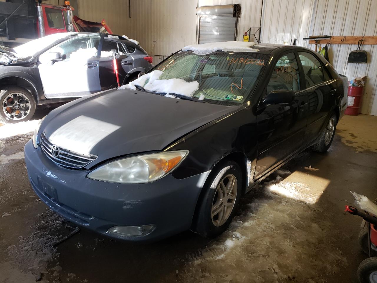 Photo 2 from auction – 2003 TOYOTA CAMRY with VIN JTDBE32K330186292
