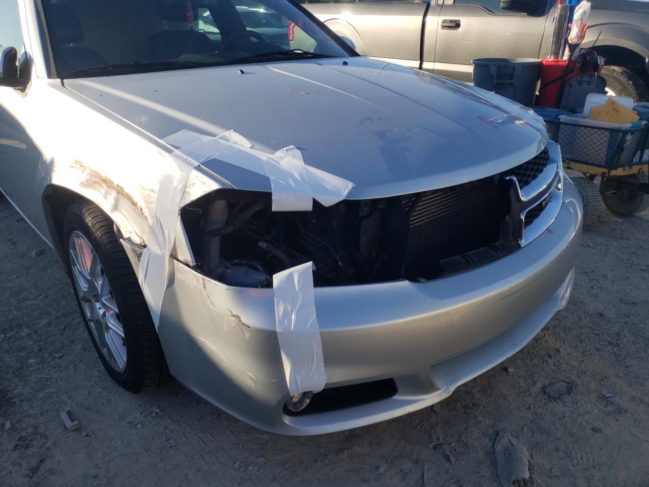 Photo 9 from auction – 2011 DODGE AVENGER LU with VIN 1B3BD2FG4BN572290