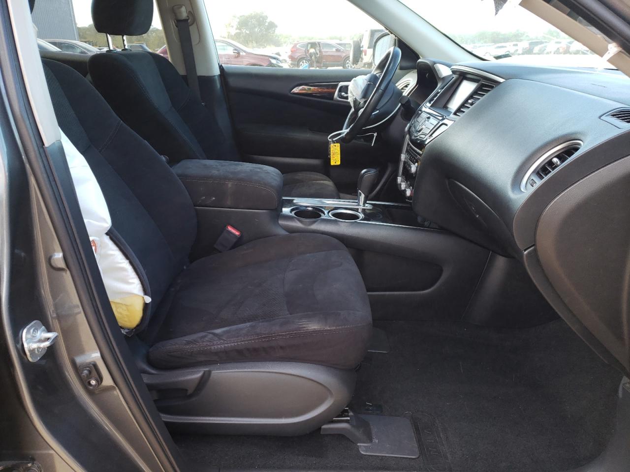 Photo 5 from auction – 2015 NISSAN PATHFINDER with VIN 5N1AR2MN2FC706045