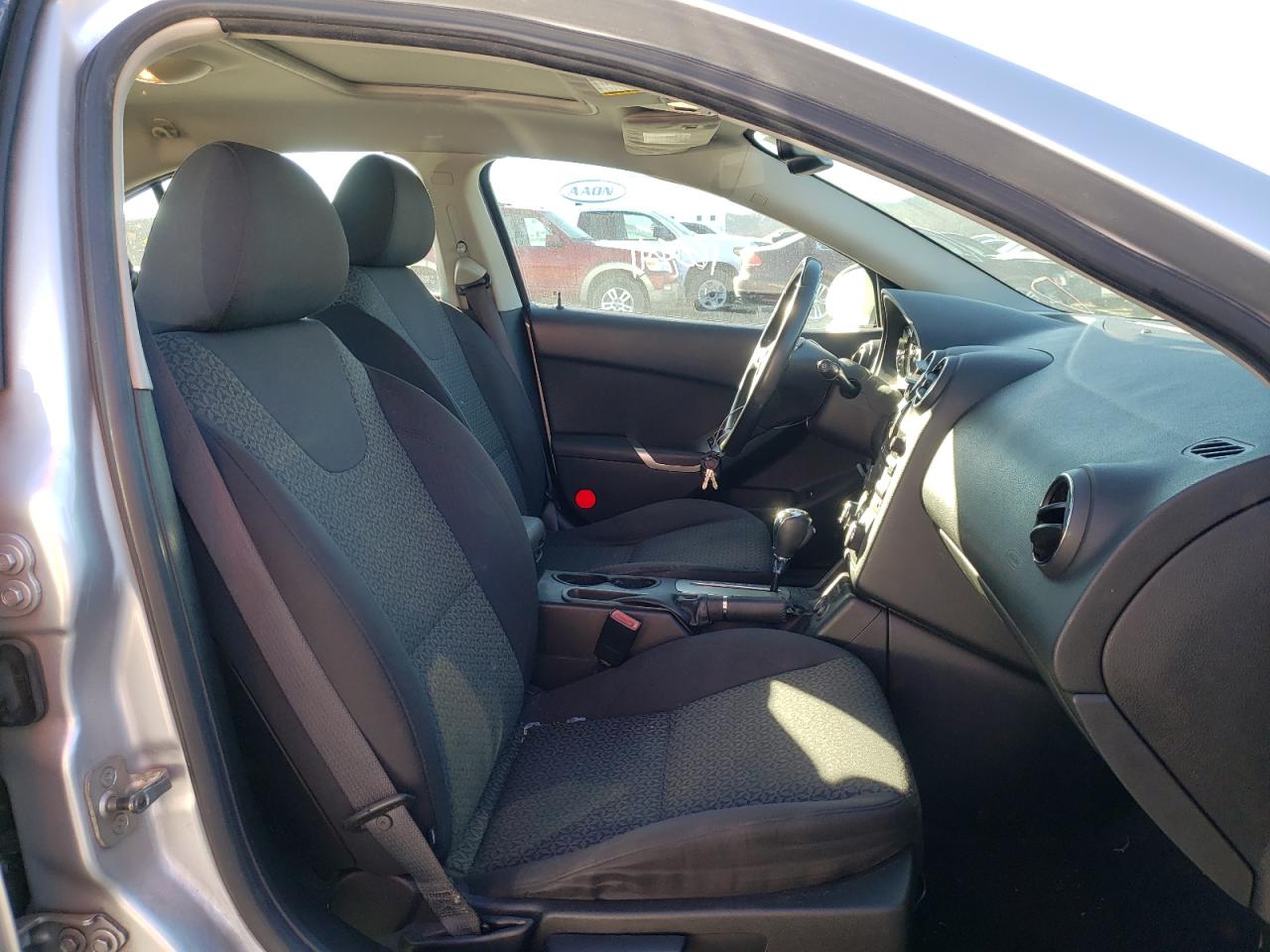 Photo 5 from auction – 2010 PONTIAC G6 with VIN 1G2ZA5EB2A4116911