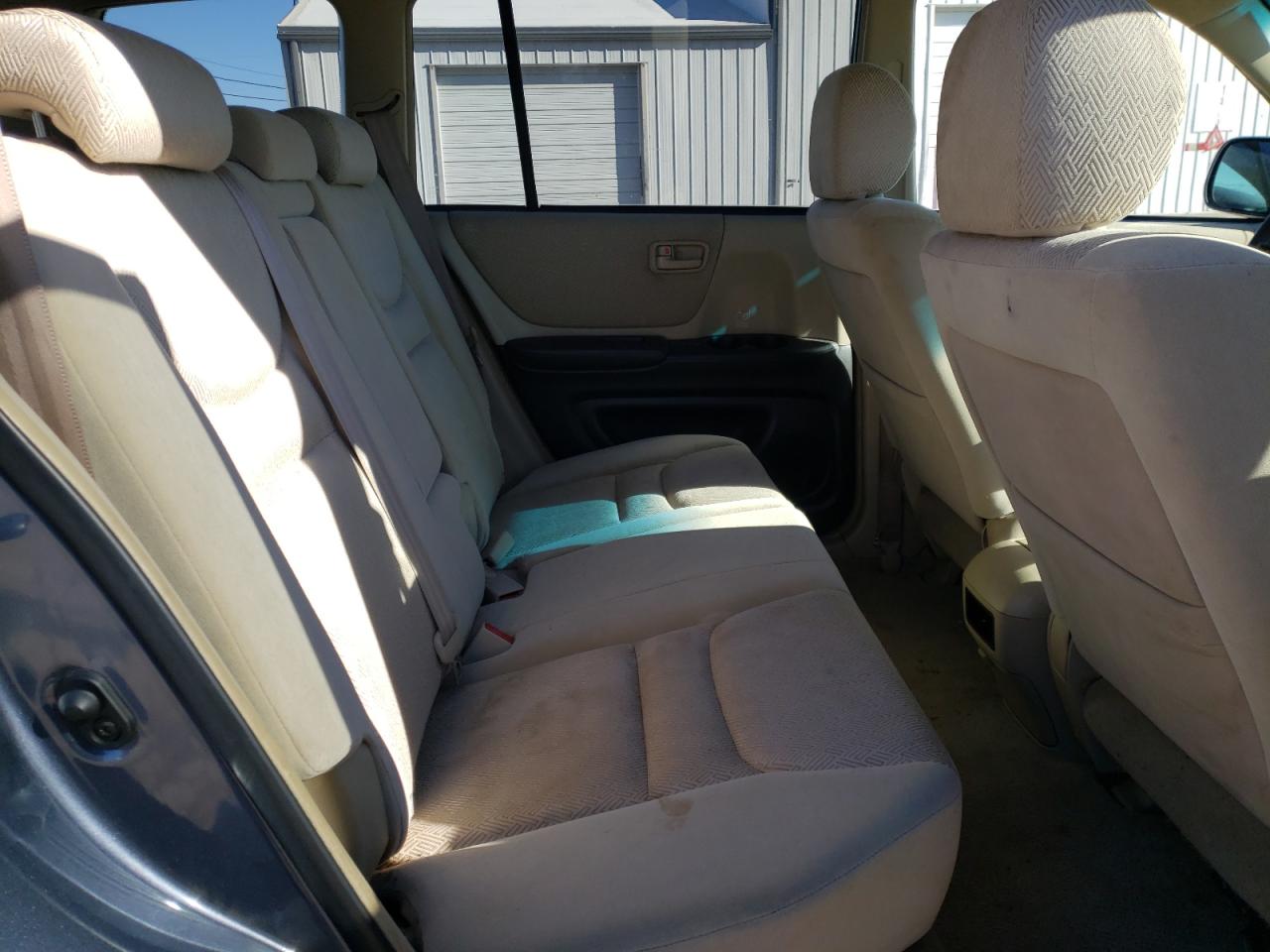 Photo 6 from auction – 2002 TOYOTA HIGHLANDER with VIN JTEGF21AX20044750