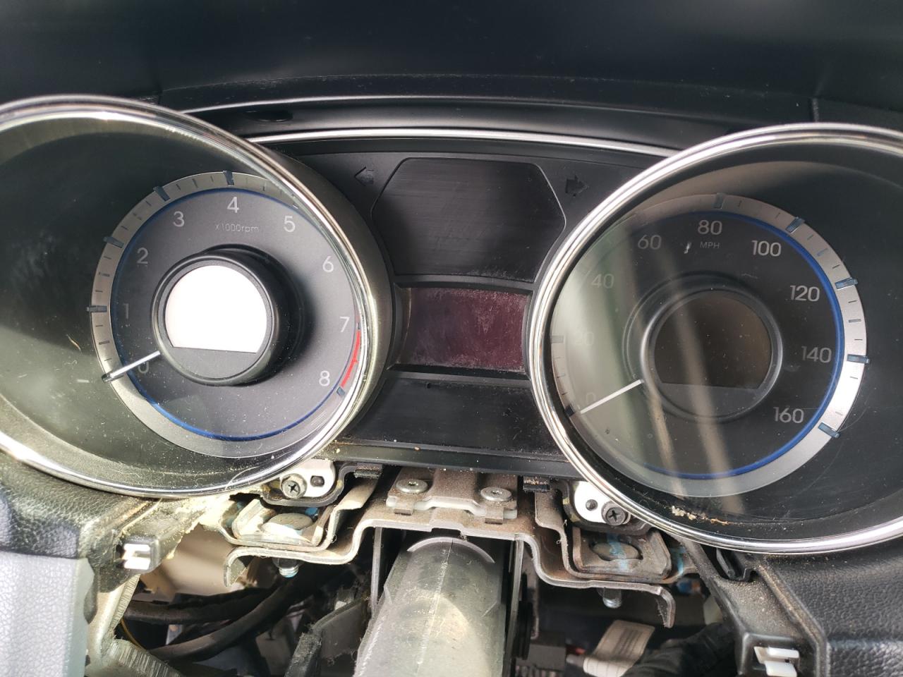Photo 8 from auction – 2014 HYUNDAI SONATA GLS with VIN 5NPEB4AC9EH891853