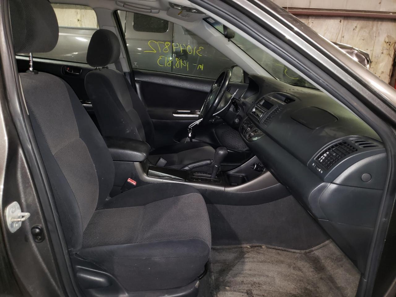 Photo 5 from auction – 2002 TOYOTA CAMRY LE with VIN 4T1BE32K92U631301