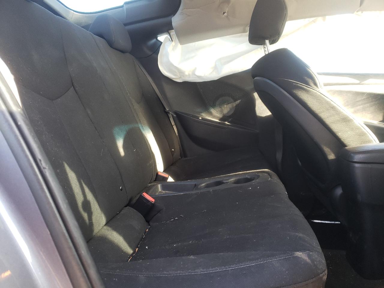 Photo 6 from auction – 2016 HYUNDAI VELOSTER with VIN KMHTC6AD5GU271563