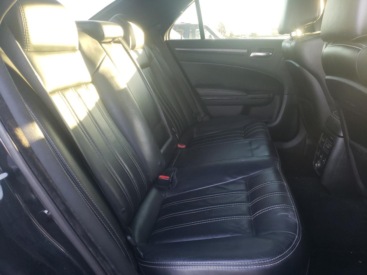 Photo 6 from auction – 2013 CHRYSLER 300 S with VIN 2C3CCABT5DH513624