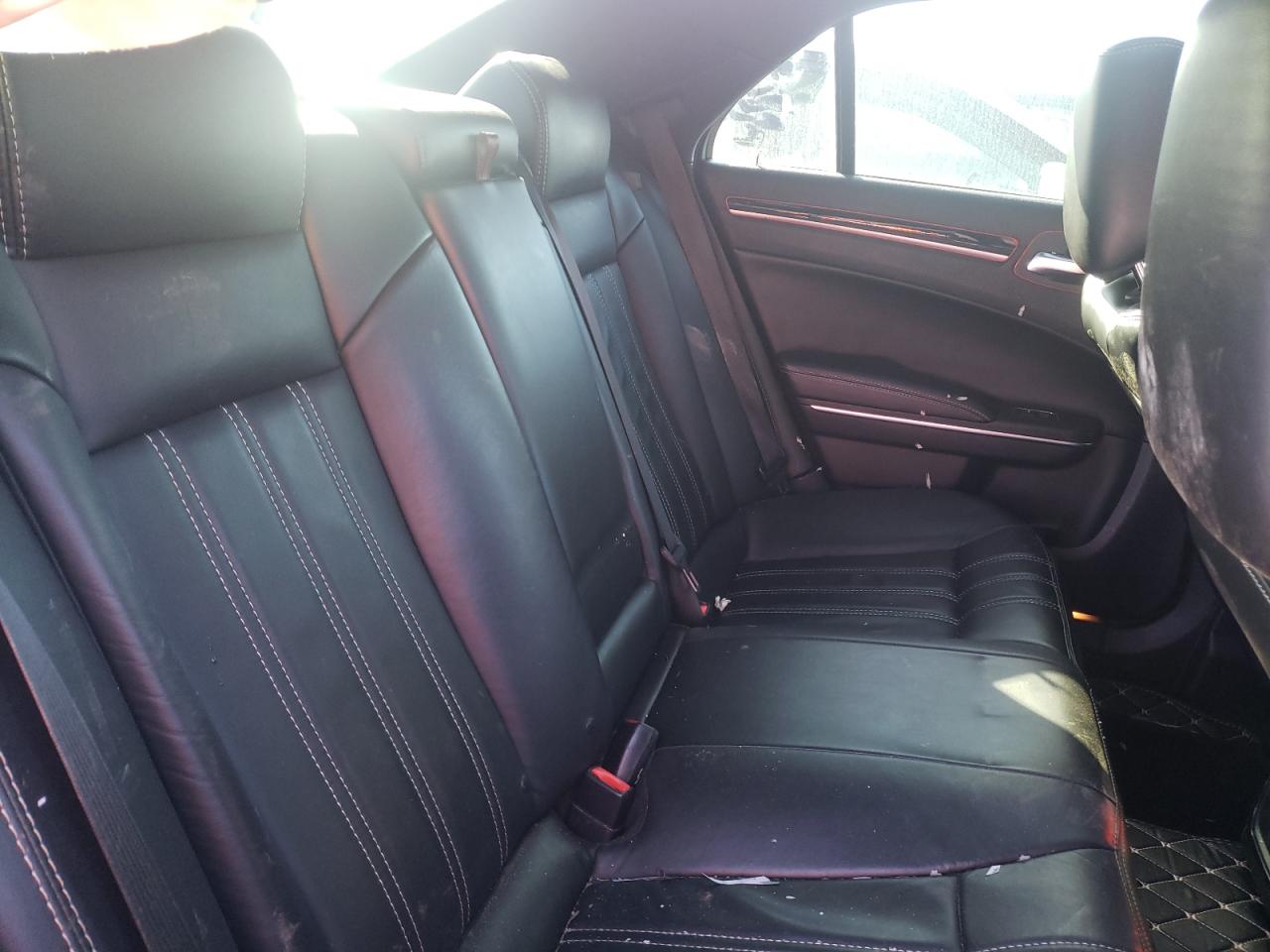 Photo 6 from auction – 2017 CHRYSLER 300 S with VIN 2C3CCAGG8HH518897