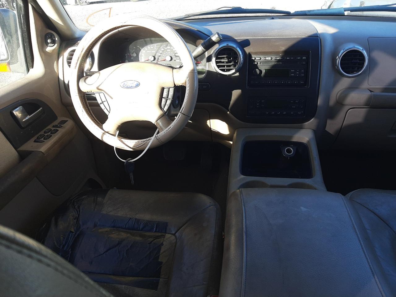 Photo 9 from auction – 2003 FORD EXPEDITION with VIN 1FMPU17L73LB99345