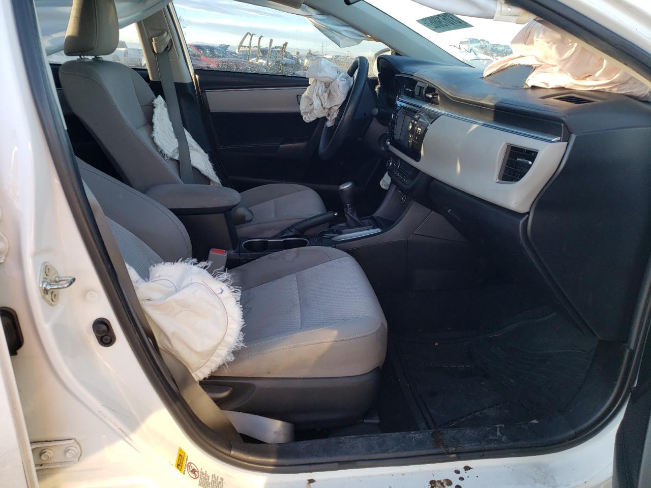 Photo 5 from auction – 2014 TOYOTA COROLLA L with VIN 2T1BURHE1EC184878