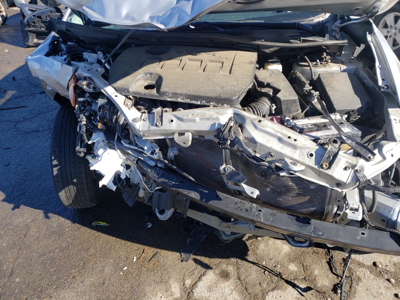 Photo 7 from auction – 2015 TOYOTA COROLLA L with VIN 2T1BURHEXFC424057