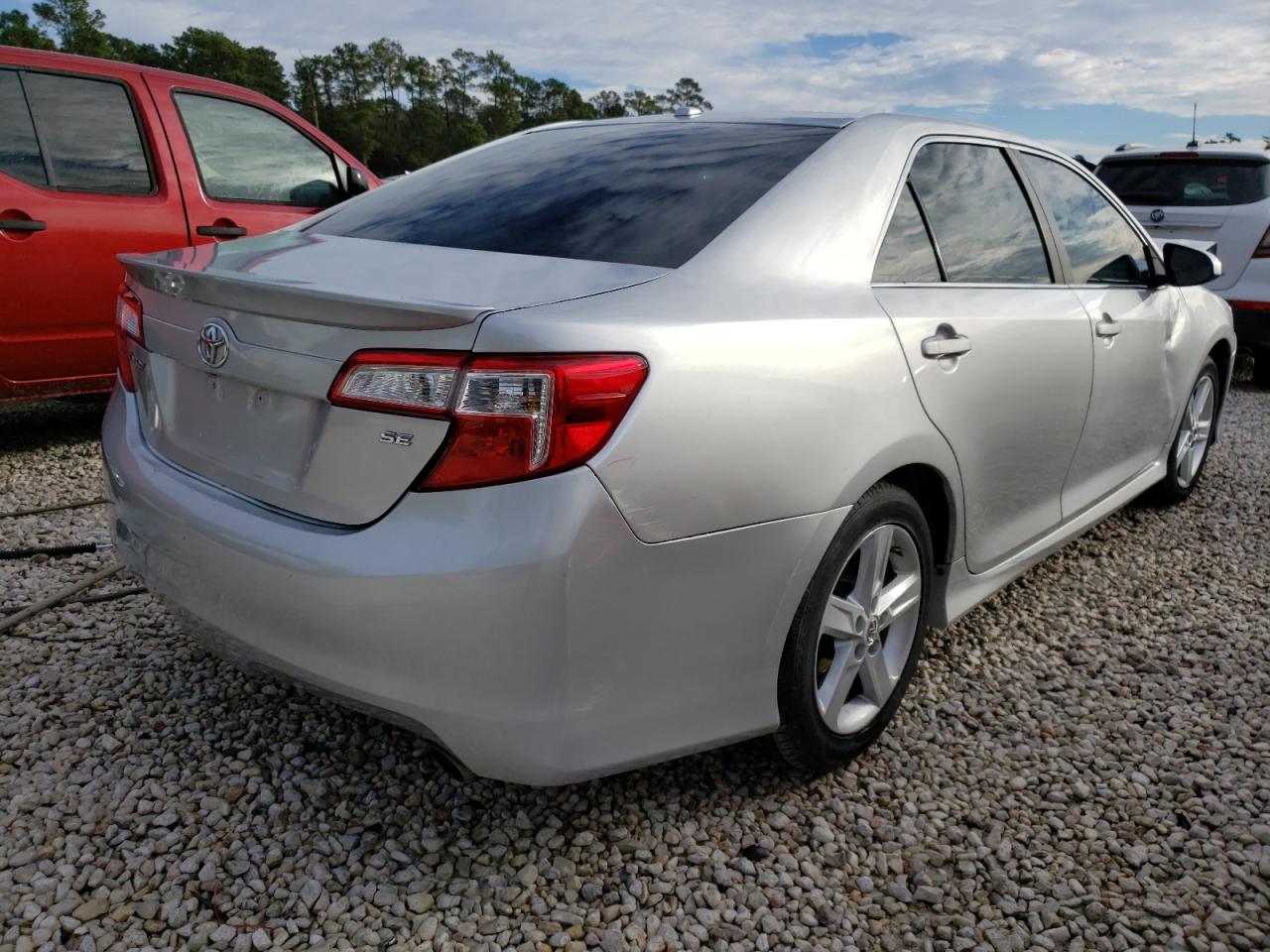 Photo 4 from auction – 2012 TOYOTA CAMRY BASE with VIN 4T1BF1FK3CU019544