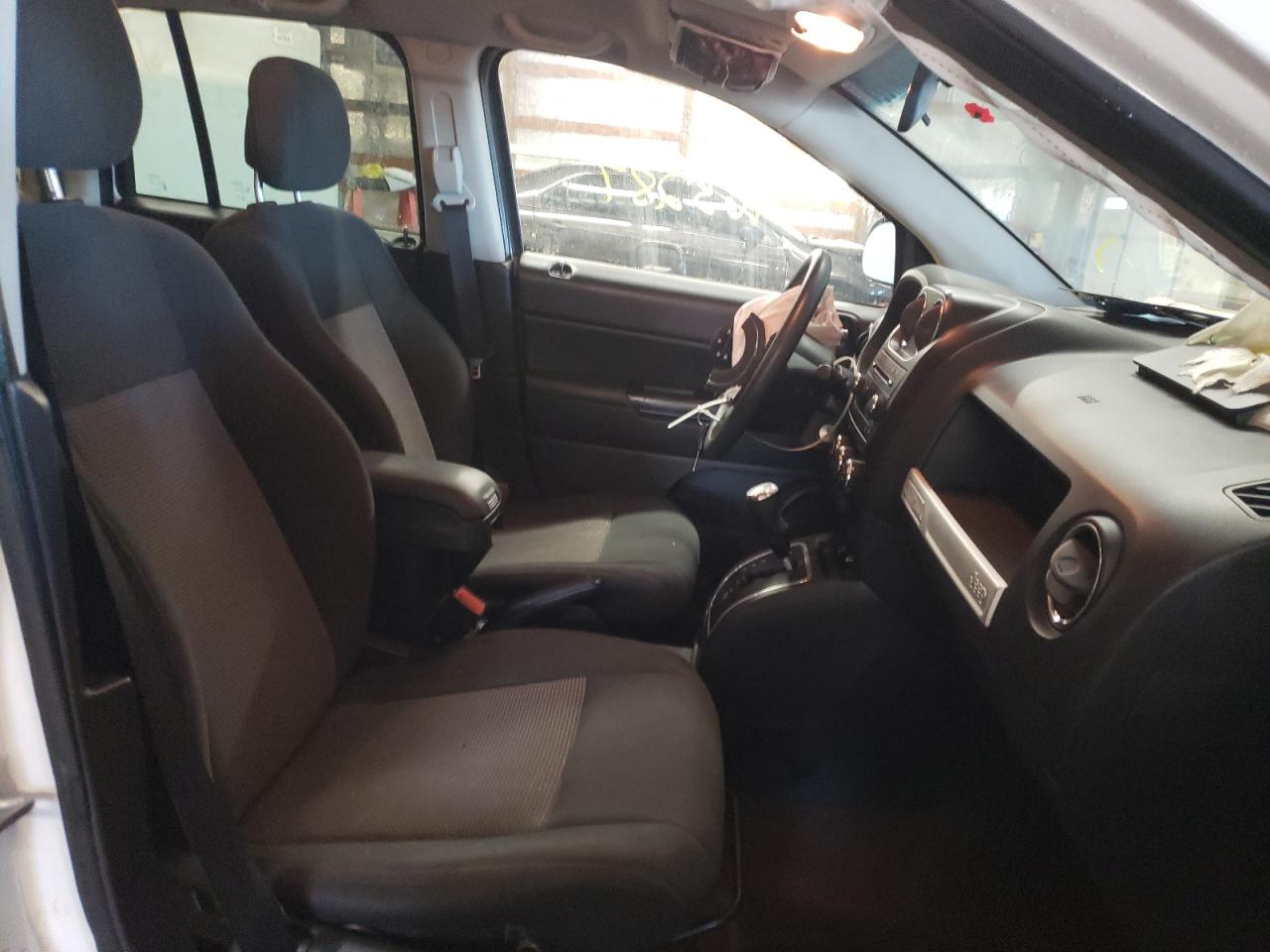 Photo 5 from auction – 2014 JEEP COMPASS SP with VIN 1C4NJDBB9ED749081