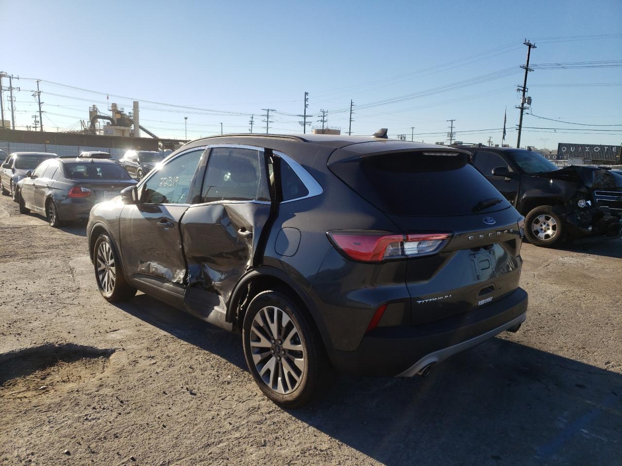 Photo 3 from auction – 2020 FORD ESCAPE TIT with VIN 1FMCU0DZ6LUB98232