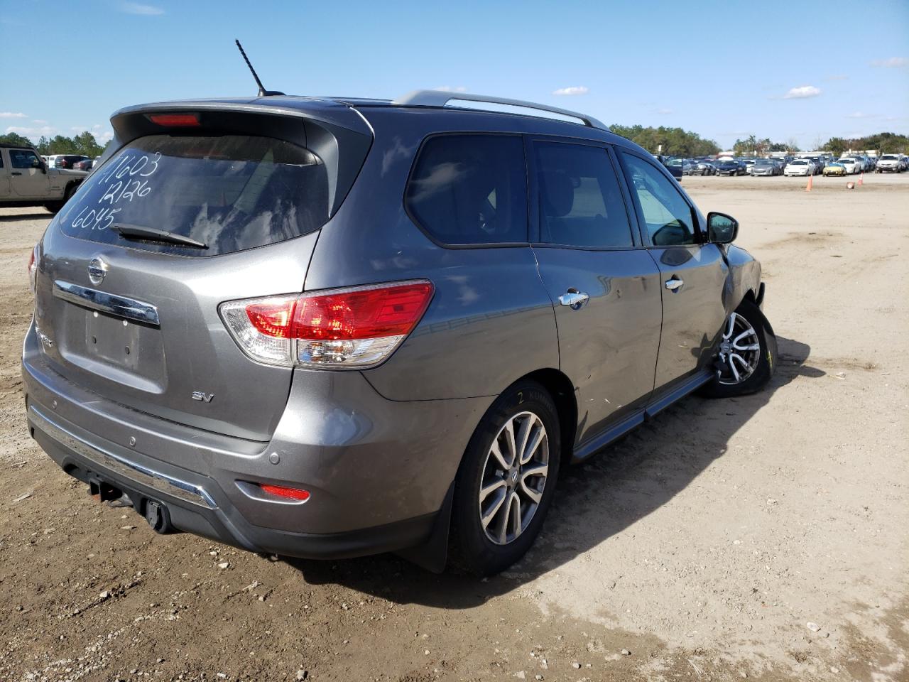 Photo 4 from auction – 2015 NISSAN PATHFINDER with VIN 5N1AR2MN2FC706045
