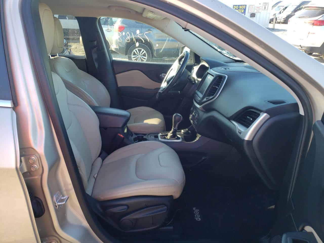 Photo 5 from auction – 2015 JEEP CHEROKEE L with VIN 1C4PJMDB6FW719872