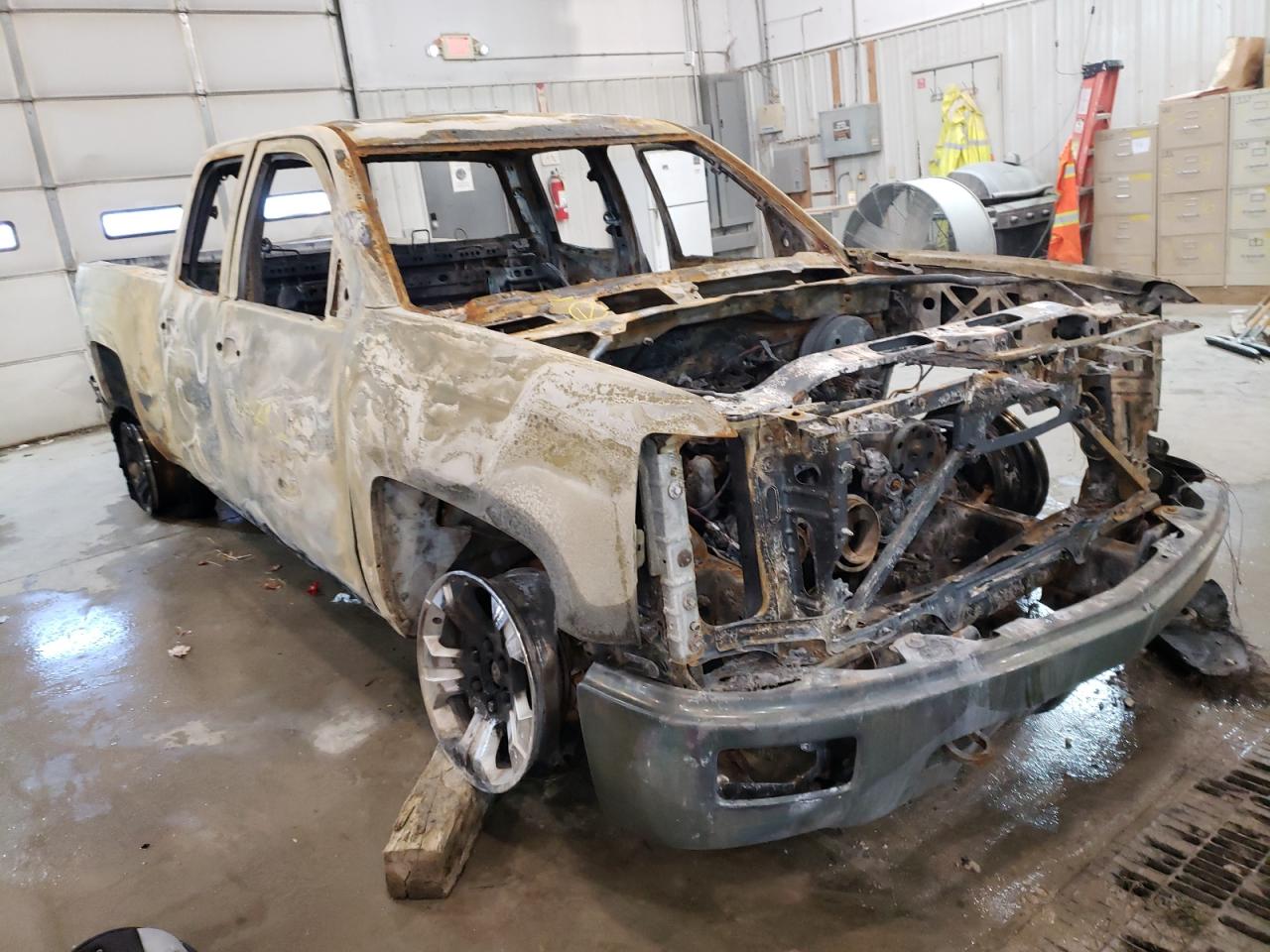 CHEVROLET SILVERADO 2014 with VIN 1GCVKREC5EZ232345 - Photo from auction