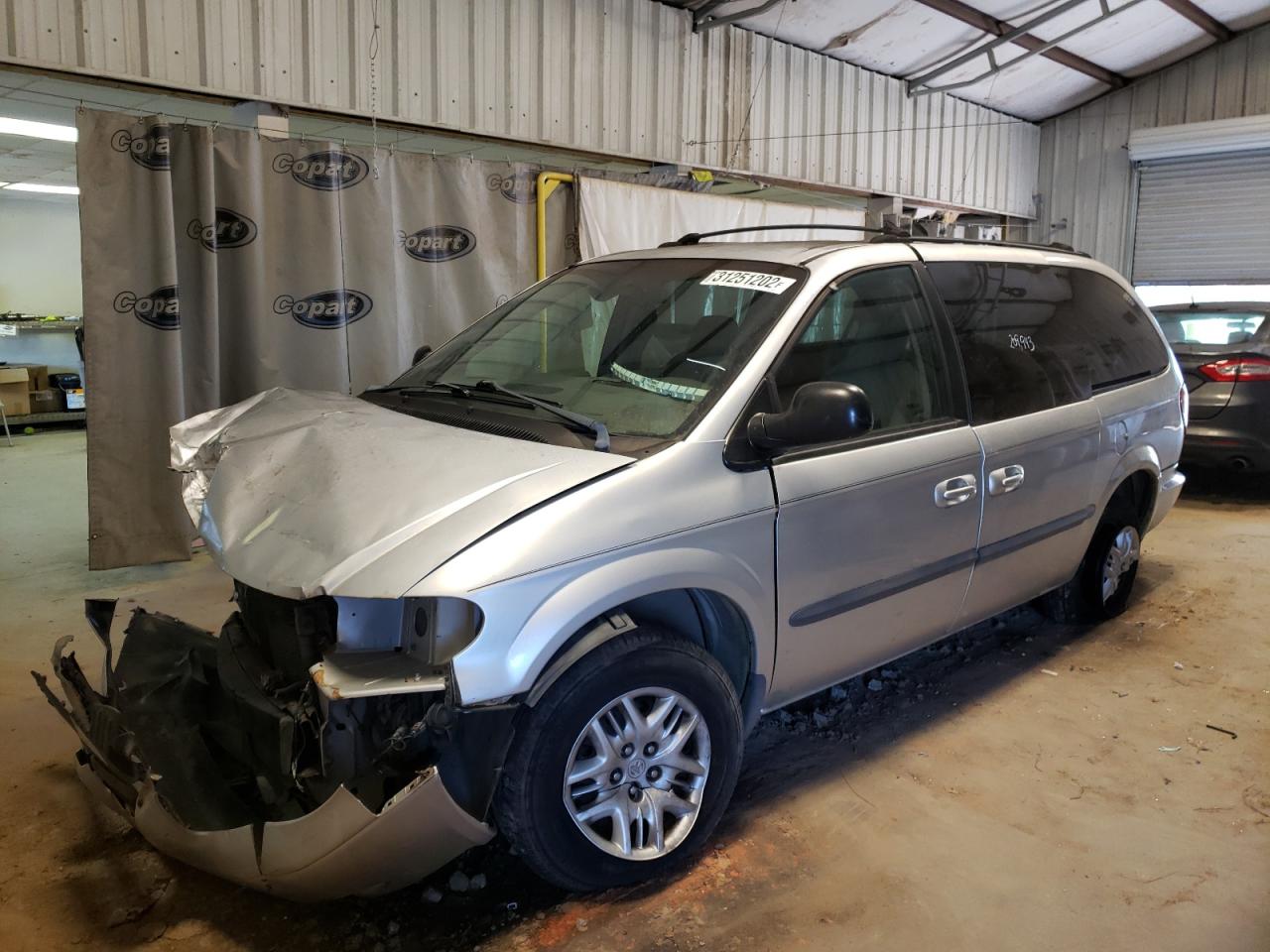 Photo 2 from auction – 2002 DODGE GRAND CARA with VIN 1B4GP44322B618432