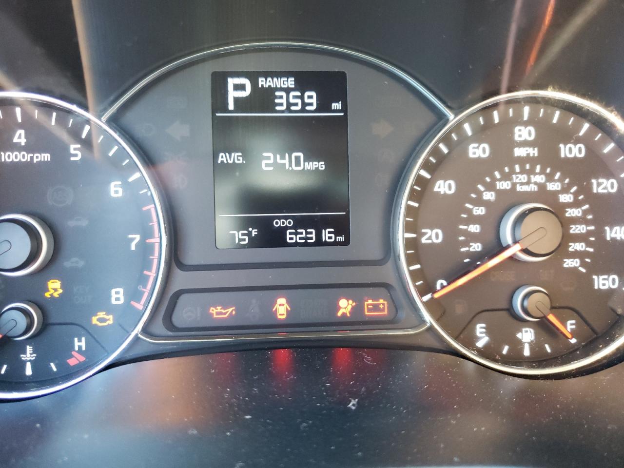 Photo 8 from auction – 2017 KIA FORTE LX with VIN 3KPFK4A74HE059241