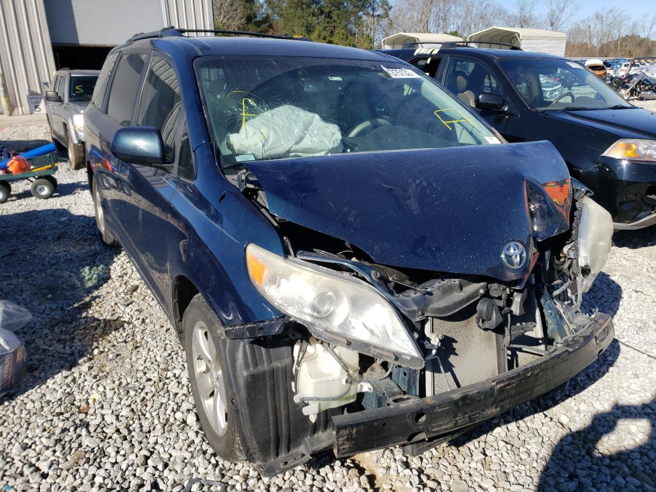 TOYOTA SIENNA LE 2011 with VIN 5TDKK3DC3BS023216 - Photo from auction