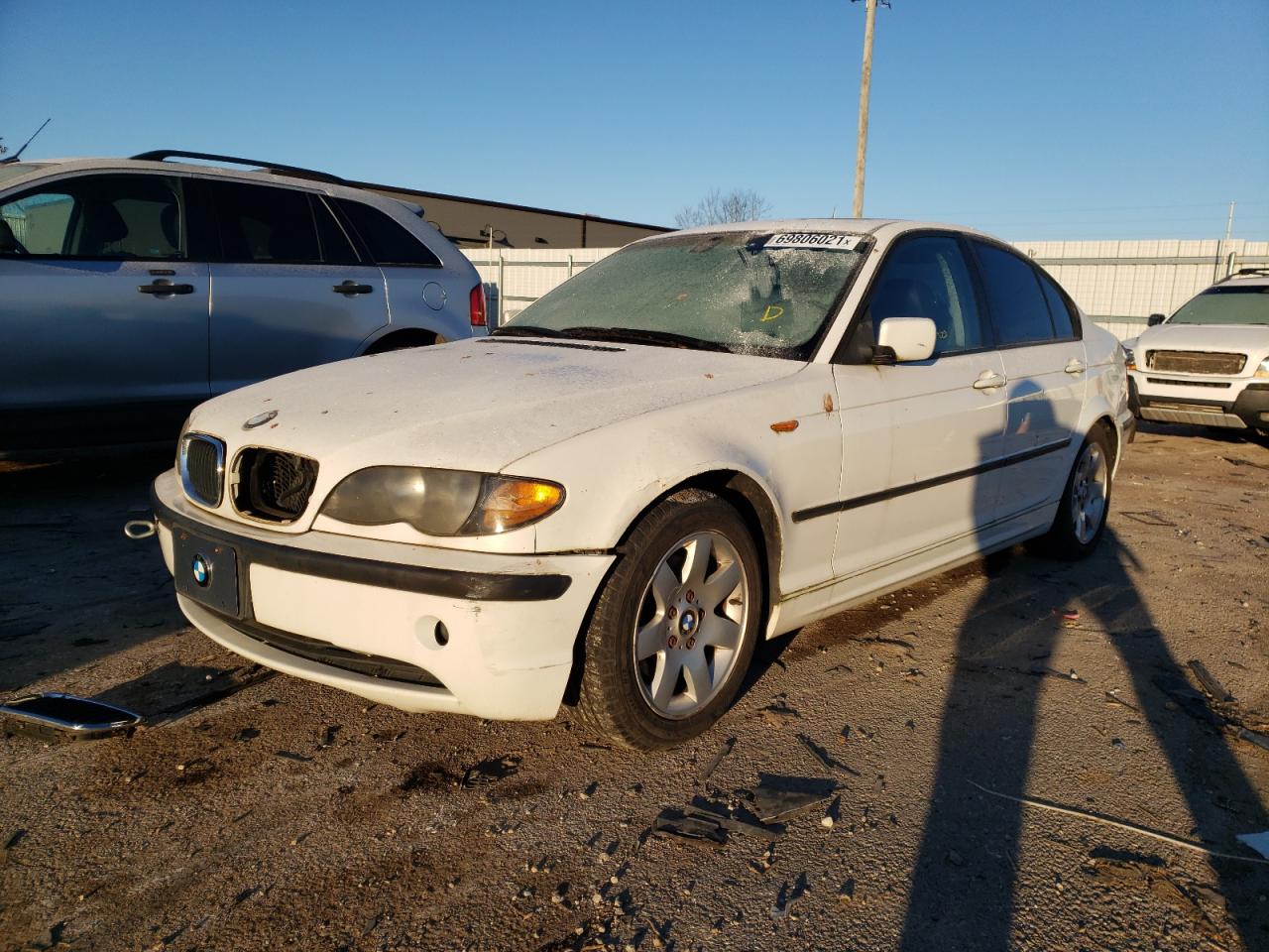 Photo 2 from auction – 2005 BMW 325 IS SUL with VIN WBAAZ33465KW75175