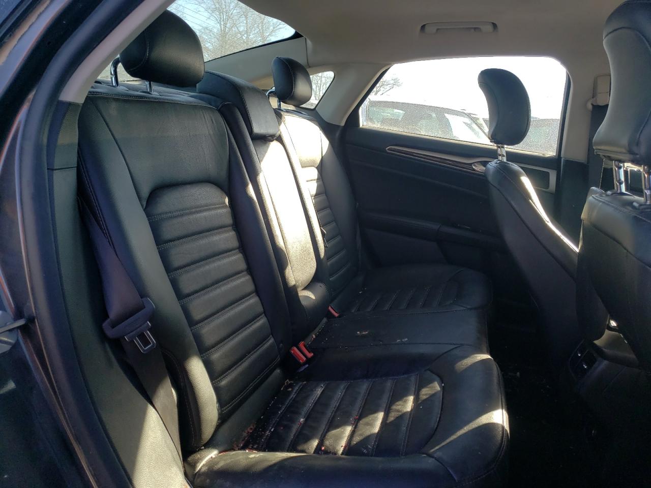 Photo 6 from auction – 2016 FORD FUSION SE with VIN 3FA6P0HD1GR278077